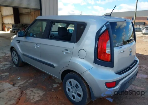 2013 Kia Soul z USA, uszkodzony, nr VIN KNDJT2A54D7579086